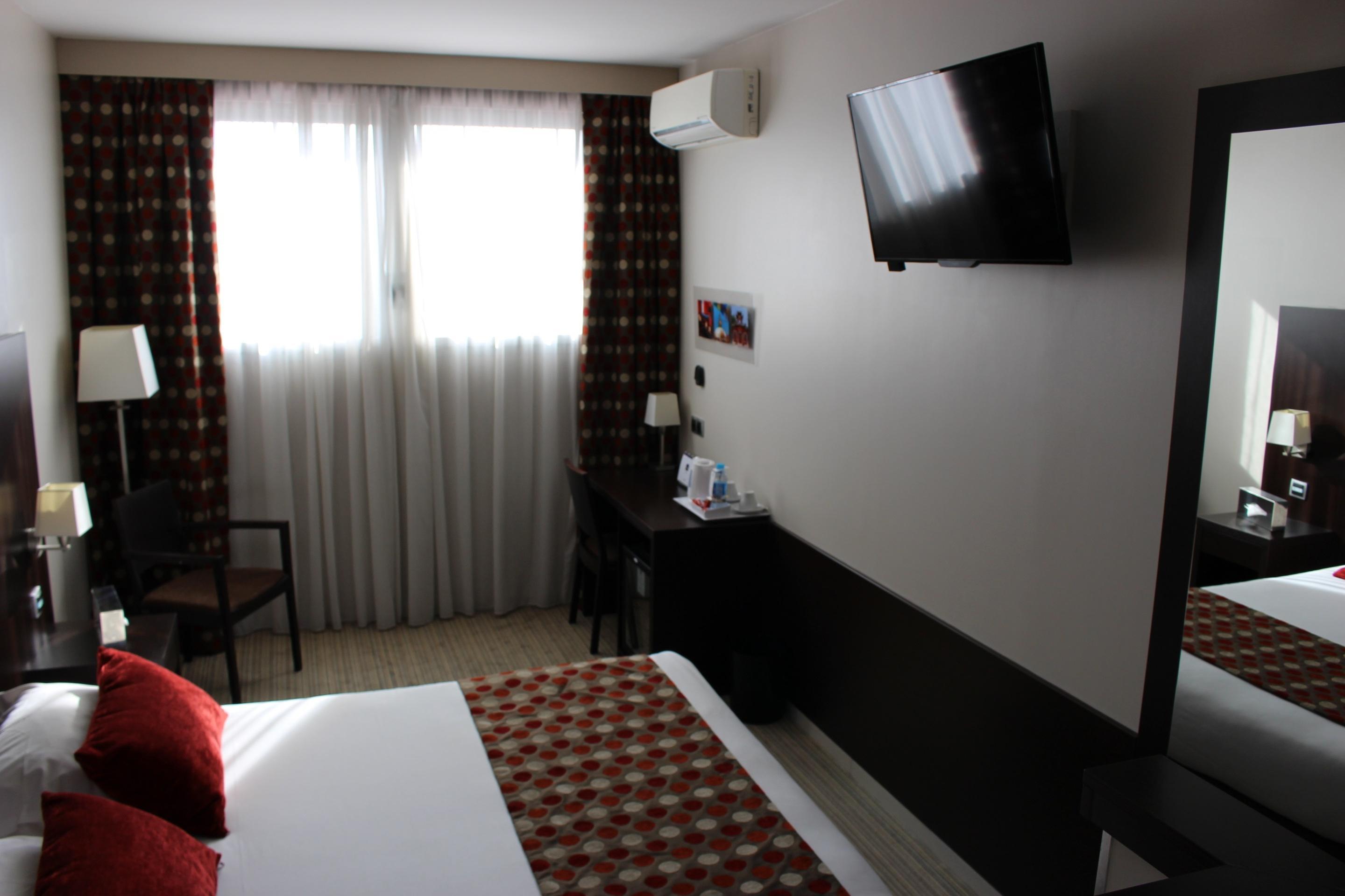 Best Western Hotel Des Barolles - Lyon Sud Brignais Exterior foto