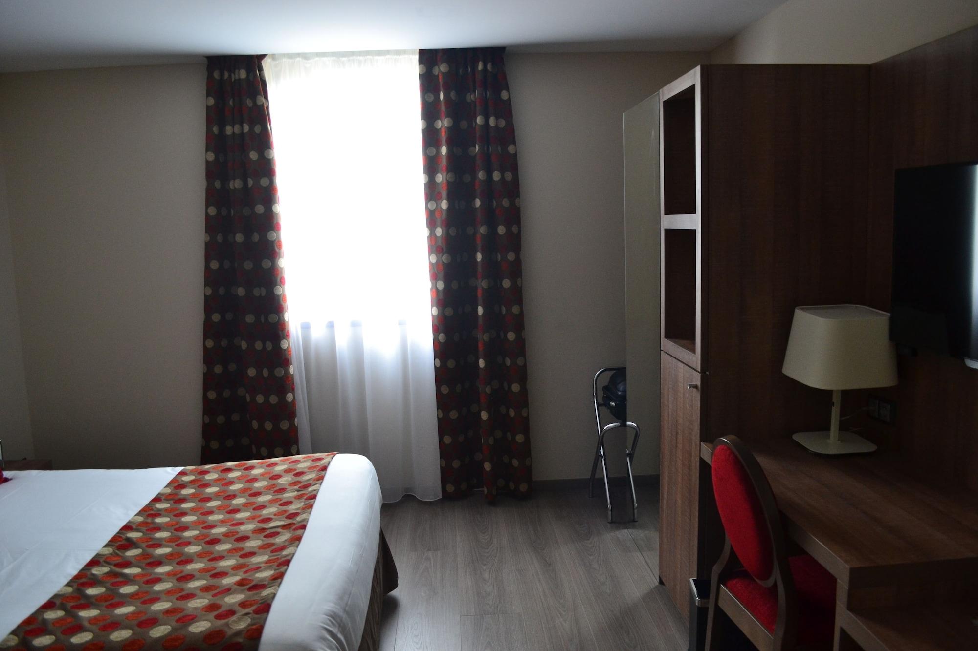 Best Western Hotel Des Barolles - Lyon Sud Brignais Exterior foto