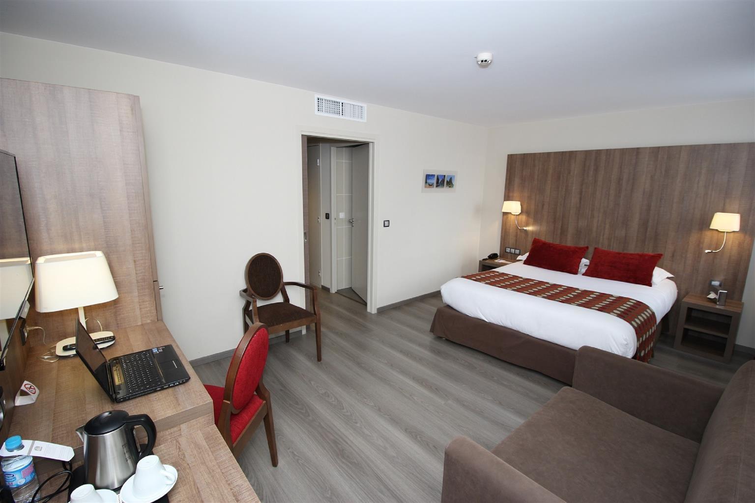 Best Western Hotel Des Barolles - Lyon Sud Brignais Exterior foto